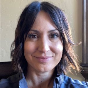 Meet your Posher, Angela